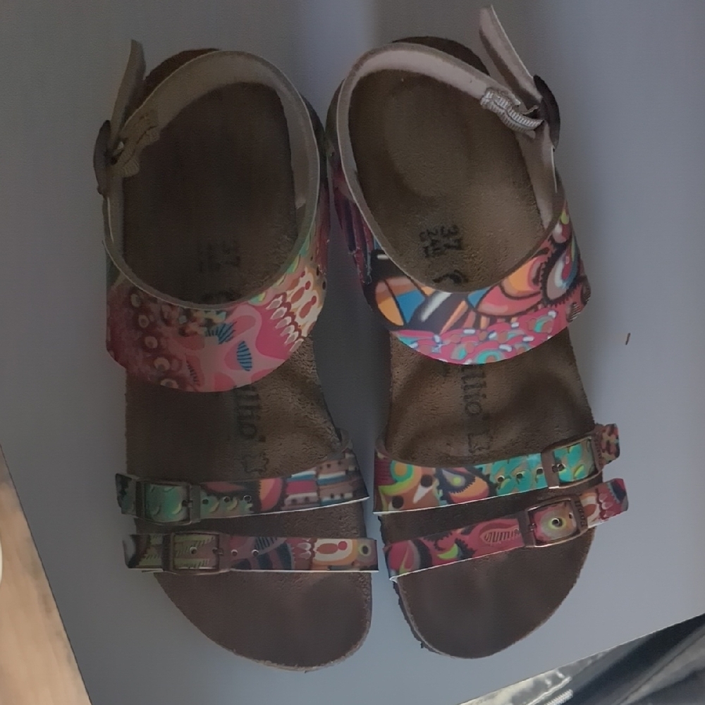 Colorful Women's Footbed Sandals - Picture 5 of 5